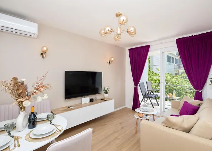 Golden Rose - Walking Distance 1 Km From Old Town