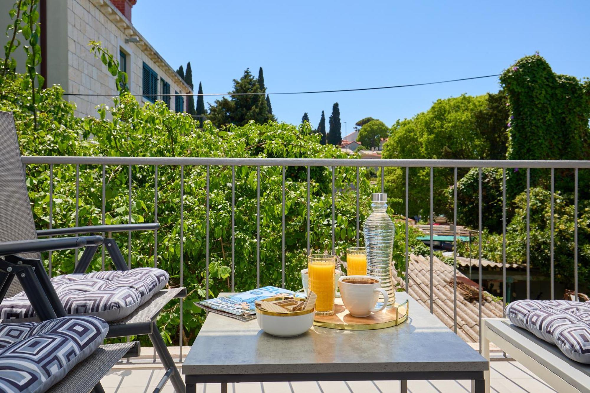 Golden Rose - Walking Distance 1 Km From Old Town Appartement *